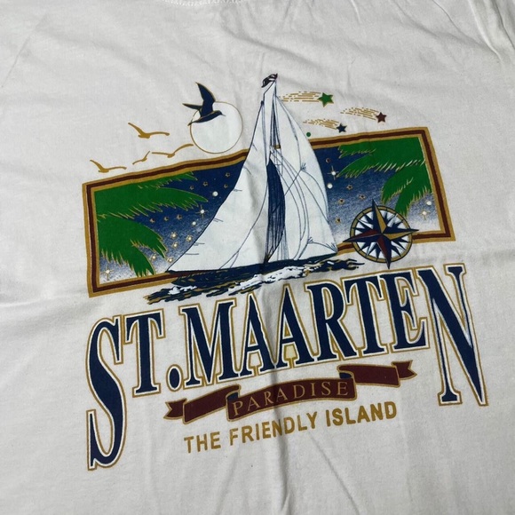 Vintage Tourist Tshirt - Picture 3 of 4